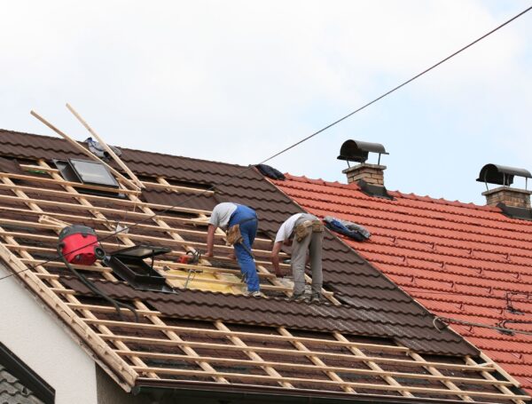 What Do Roofing Services Cost in Santa Clarita, CA?
